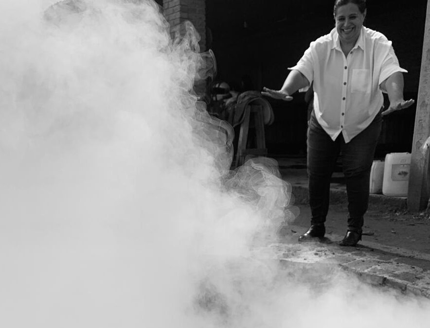 Niñas ingenieras, formación científica tecnológica y promoción de mezcales, ejes del reconocimiento otorgado a la hija adoptiva de Aguascalientes.
